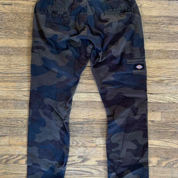 Women's Dickies Skinny Straight-Leg Camo Pants - Sz.12 - Picture 2 of 4